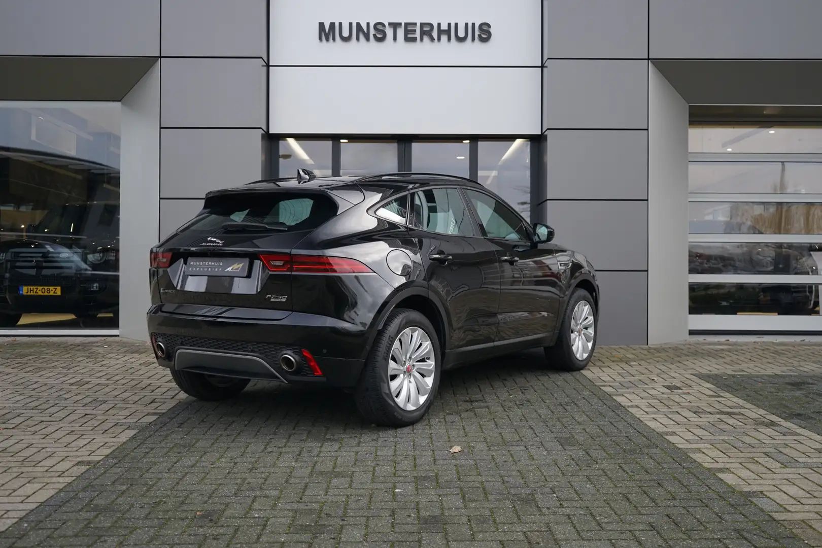 Jaguar E-Pace 2.0 P250 AWD S | Head-up display | Voorstoelen ver Zwart - 2