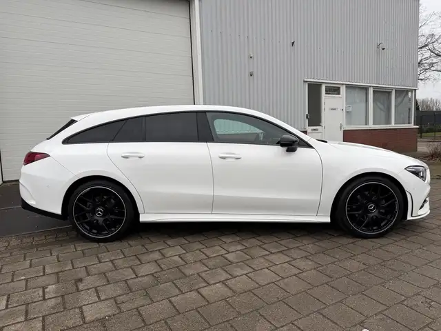 Mercedes-Benz Cla view 11