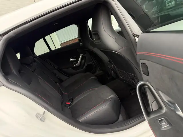 Mercedes-Benz Cla view 15