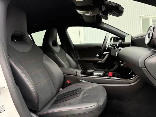 Mercedes-Benz Cla view 17