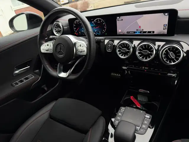 Mercedes-Benz Cla view 18