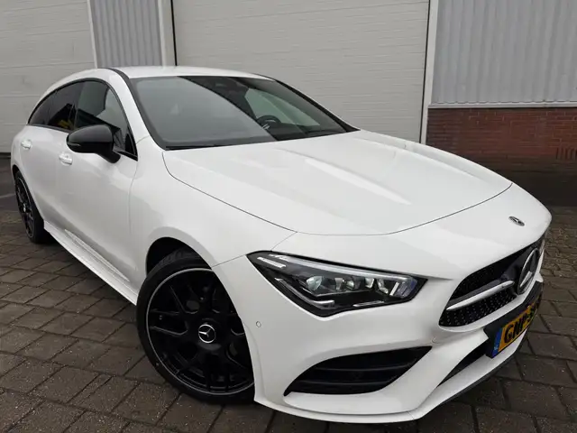 Mercedes-Benz Cla view 3