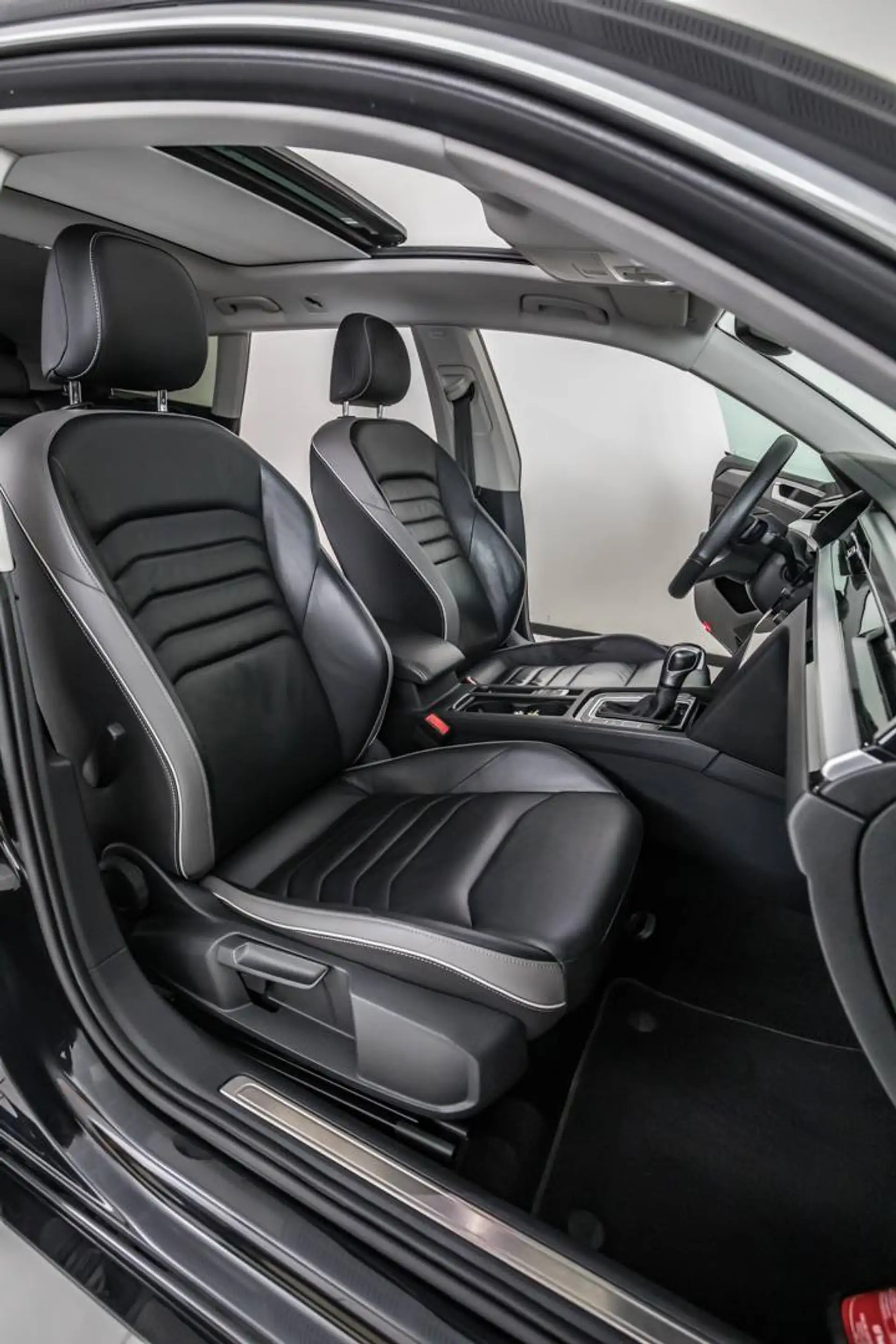 Volkswagen Arteon eHybrid 1.4 Elegance — photo 13