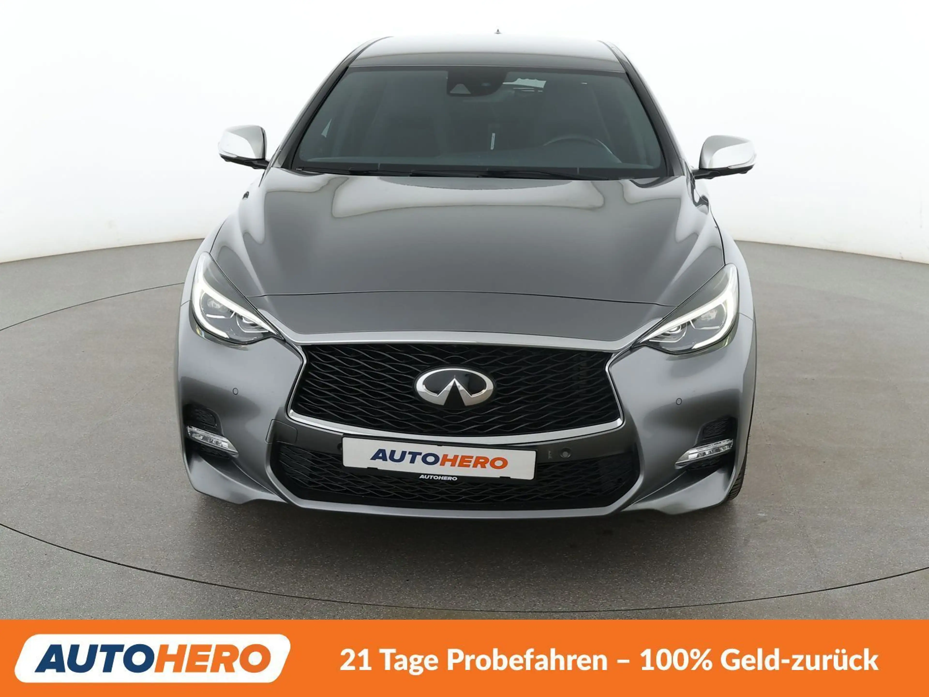 Infiniti Q30 2.0 Turbo Sport AWD Aut.*NAVI*CAM*PDC*SHZ*ALU* — photo 9