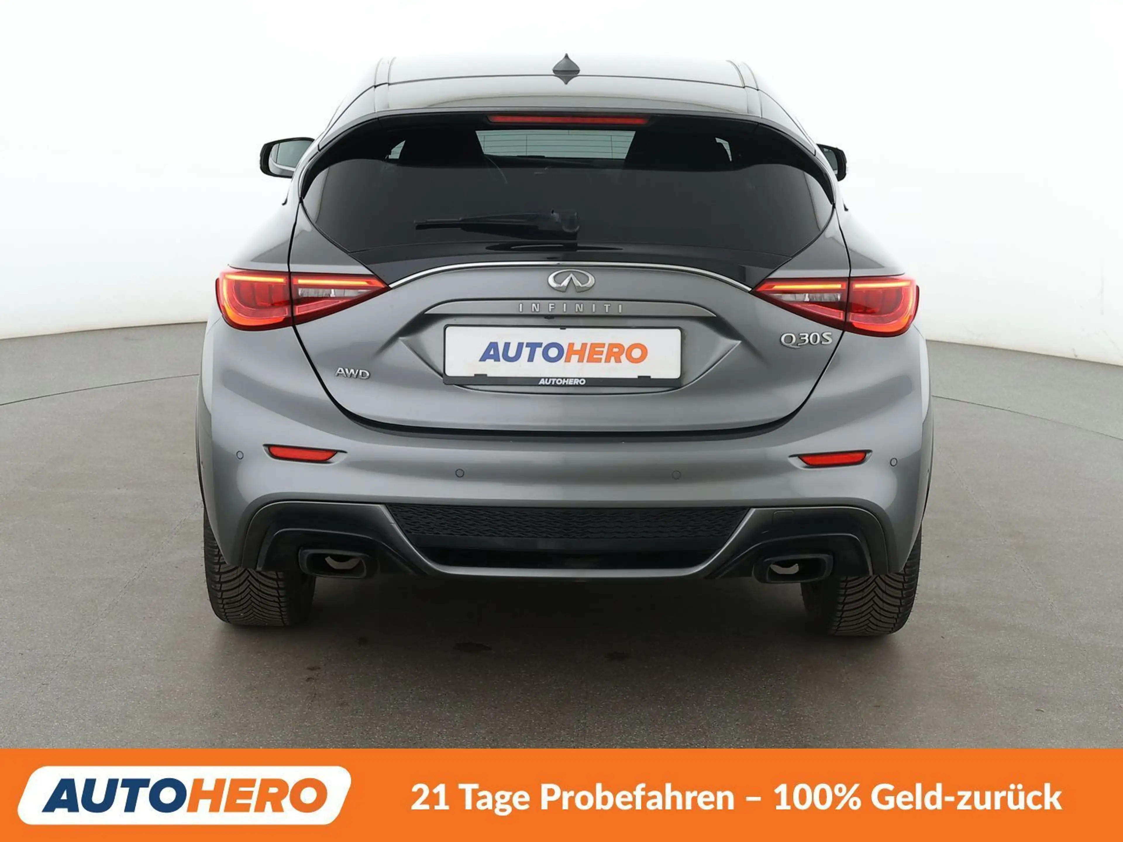 Infiniti Q30 2.0 Turbo Sport AWD Aut.*NAVI*CAM*PDC*SHZ*ALU* — photo 5