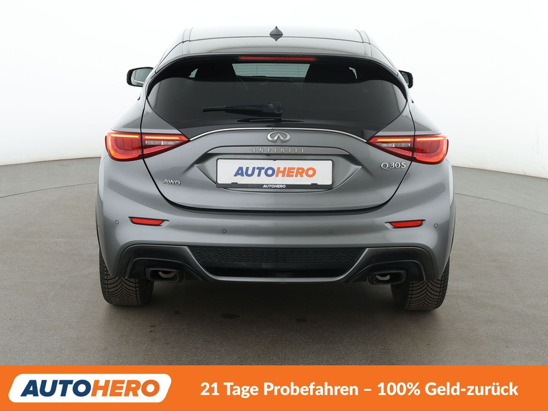 Infiniti Q30 2.0 Turbo Sport AWD Aut.*NAVI*CAM*PDC*SHZ*ALU* — photo 5