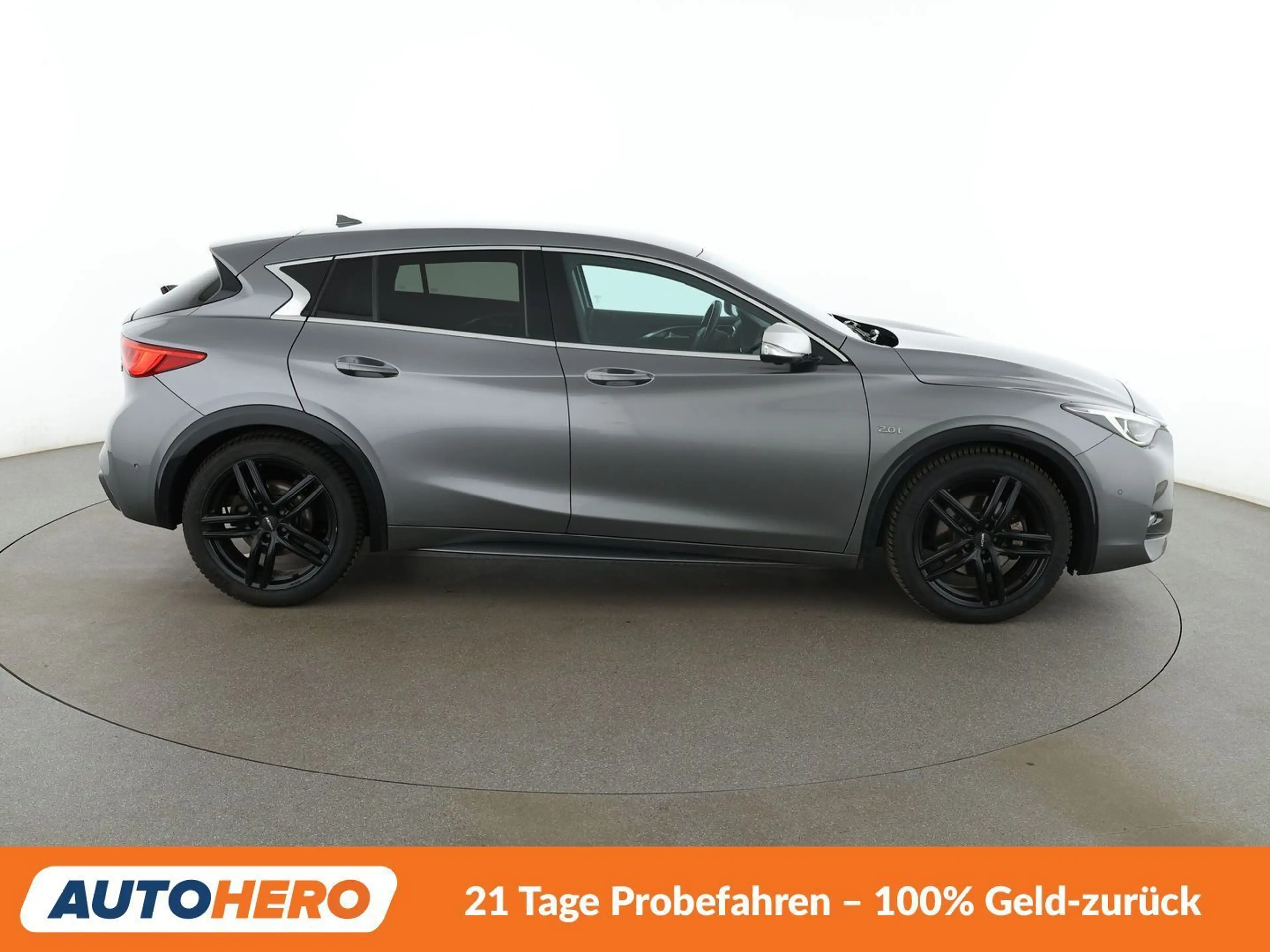 Infiniti Q30 2.0 Turbo Sport AWD Aut.*NAVI*CAM*PDC*SHZ*ALU* — photo 7