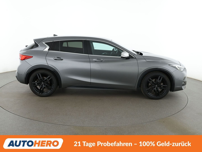 Infiniti Q30 2.0 Turbo Sport AWD Aut.*NAVI*CAM*PDC*SHZ*ALU* — photo 7