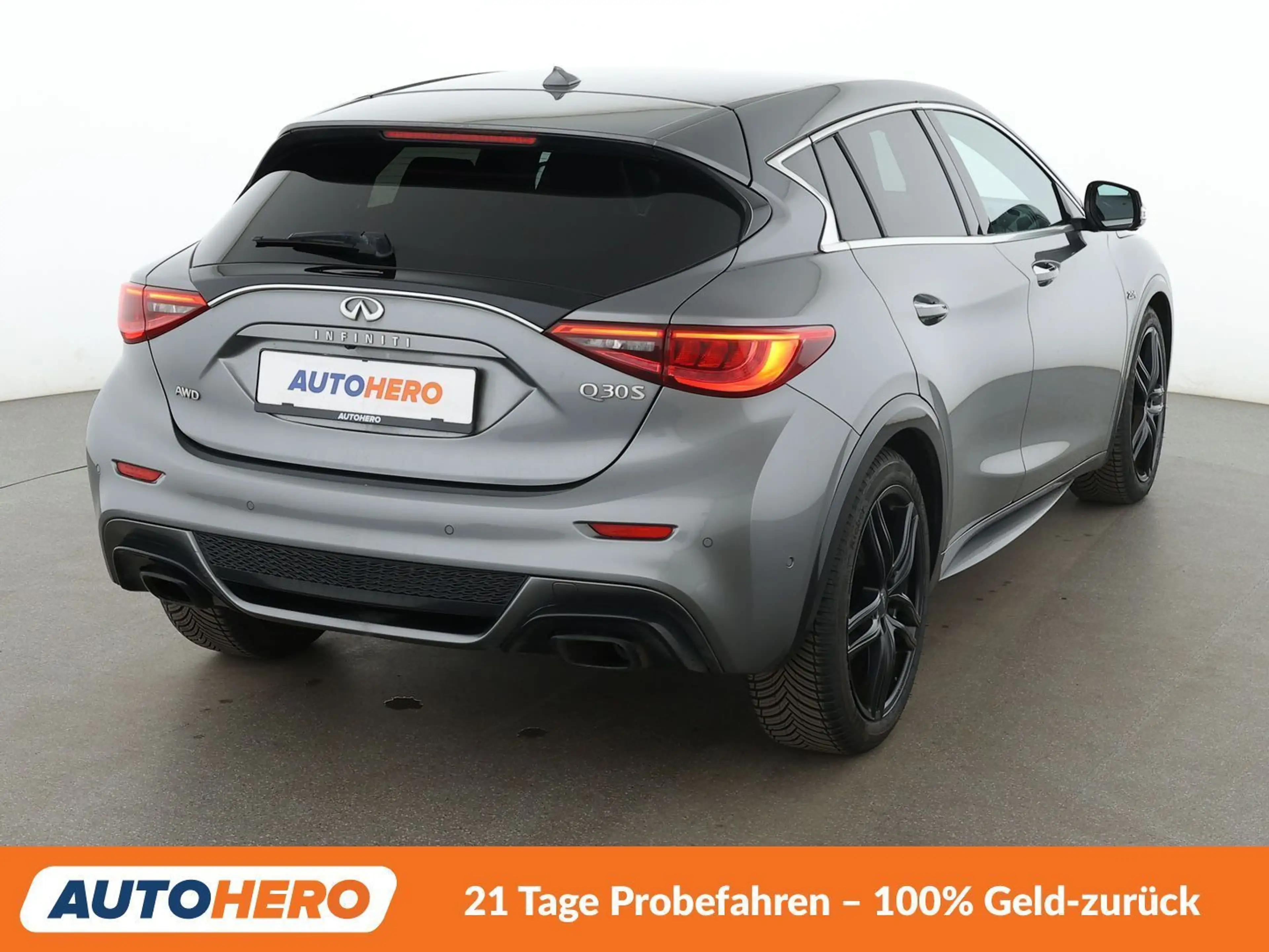 Infiniti Q30 2.0 Turbo Sport AWD Aut.*NAVI*CAM*PDC*SHZ*ALU* — photo 6