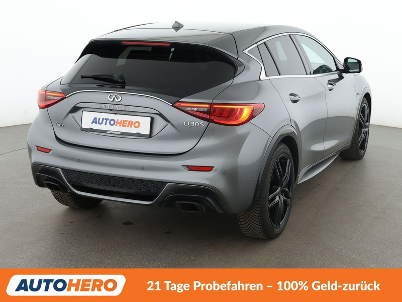 Infiniti Q30 2.0 Turbo Sport AWD Aut.*NAVI*CAM*PDC*SHZ*ALU* — photo 6