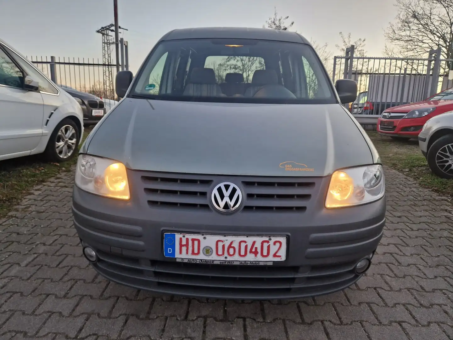 Volkswagen Caddy Life Tramper EcoFuel Grün - 2