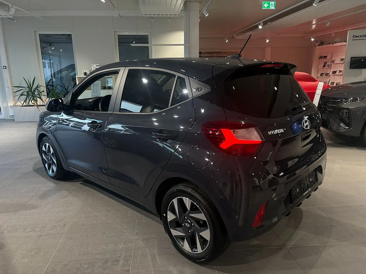 Hyundai i10 1,2 GO PLUS AMT Automatik Grau - 2