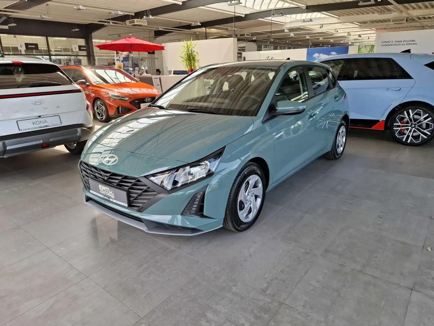 Hyundai i20 1.2 Benzin 5-MT 2WD Select Grün - 1