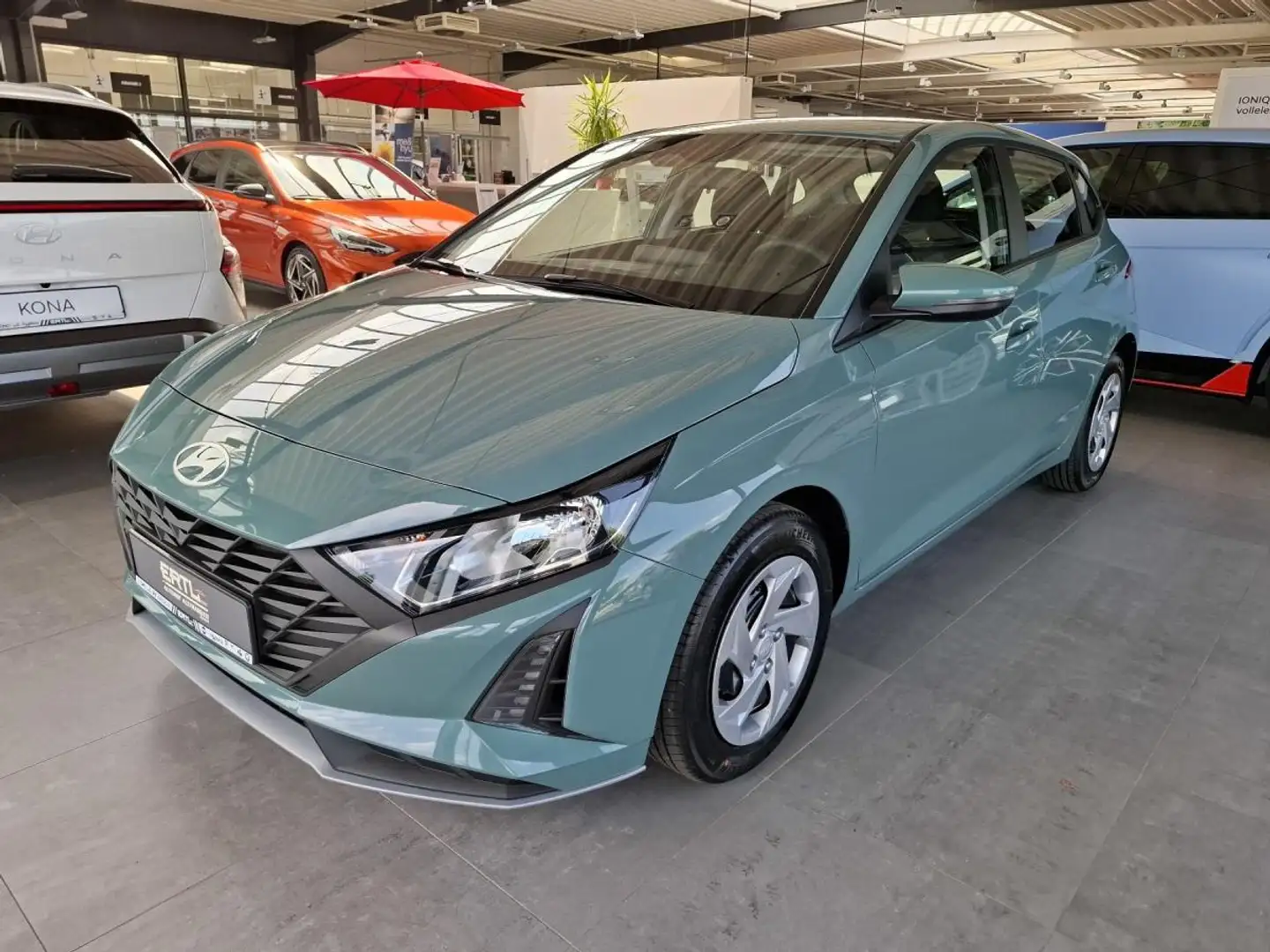 Hyundai i20 1.2 Benzin 5-MT 2WD Select Grün - 2