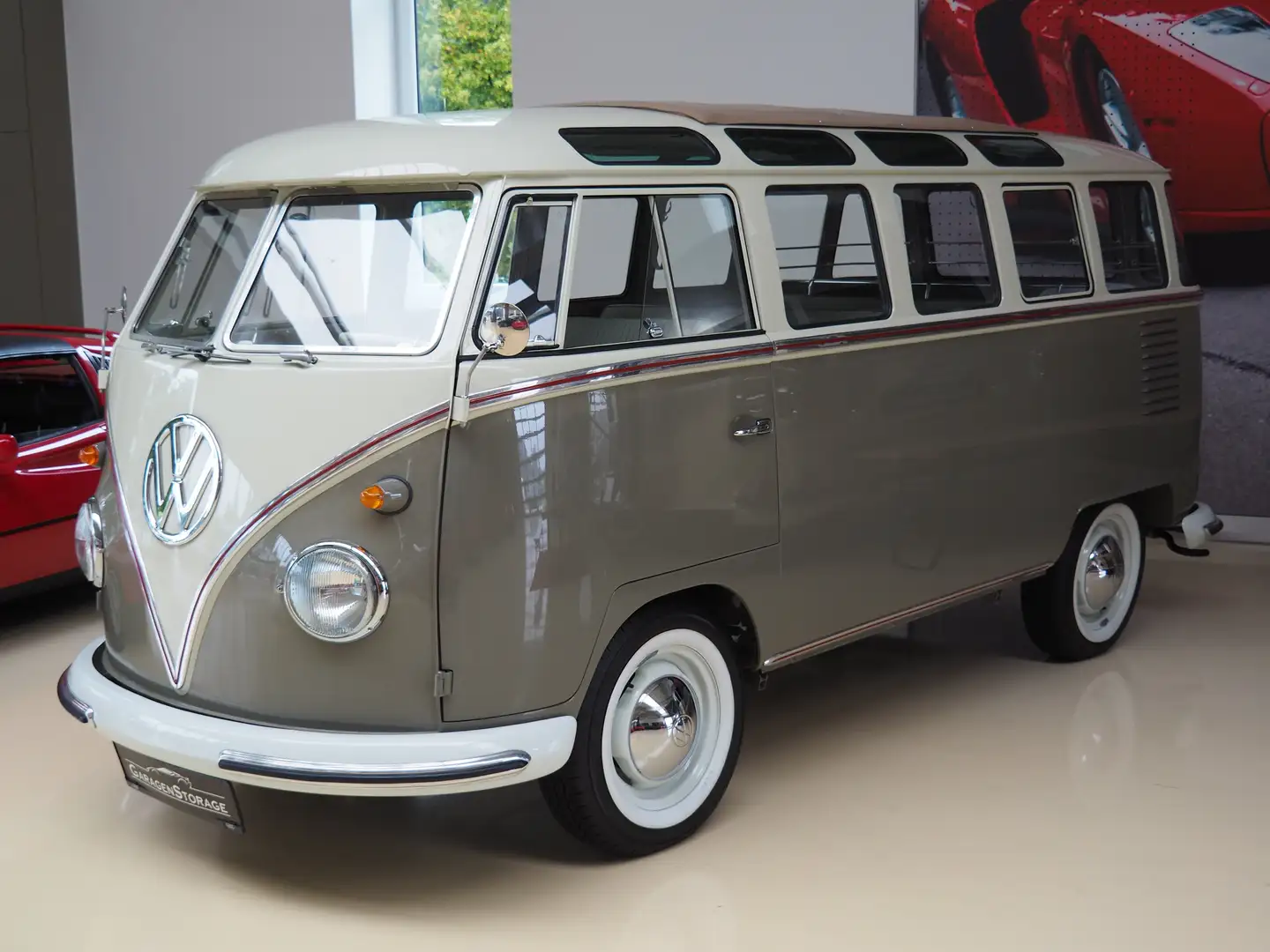 Volkswagen T1 Samba Typ 24  *  Sondermodell  *  23 Fenster  * Zilver - 1