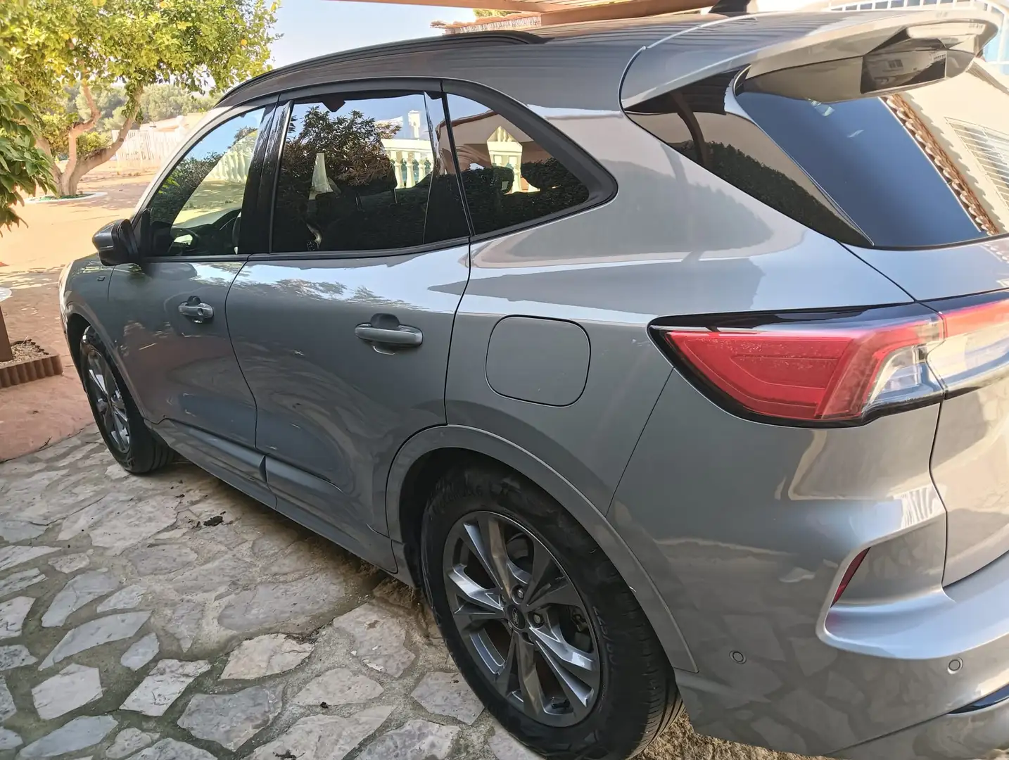 Ford Kuga Kuga 1.5 EcoBoost ST-Line X FWD 150 ST-Line X Gris - 2