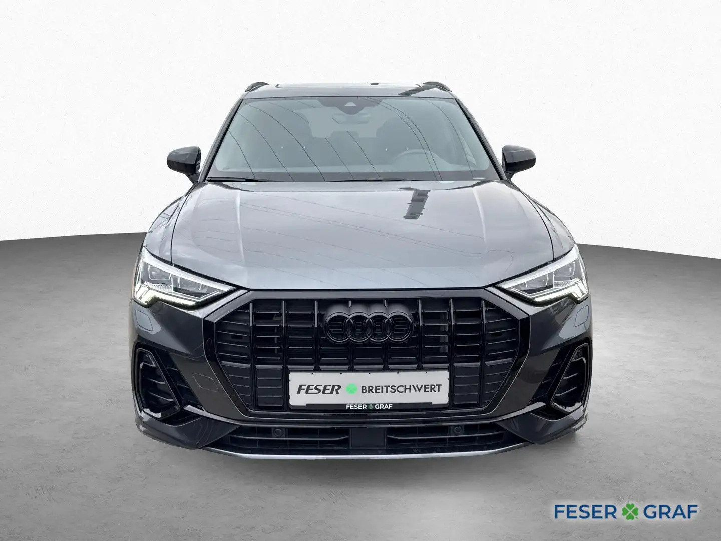Audi Q3 S line 45 TFSI e - S - PANO - MATRIX LED Grau - 2
