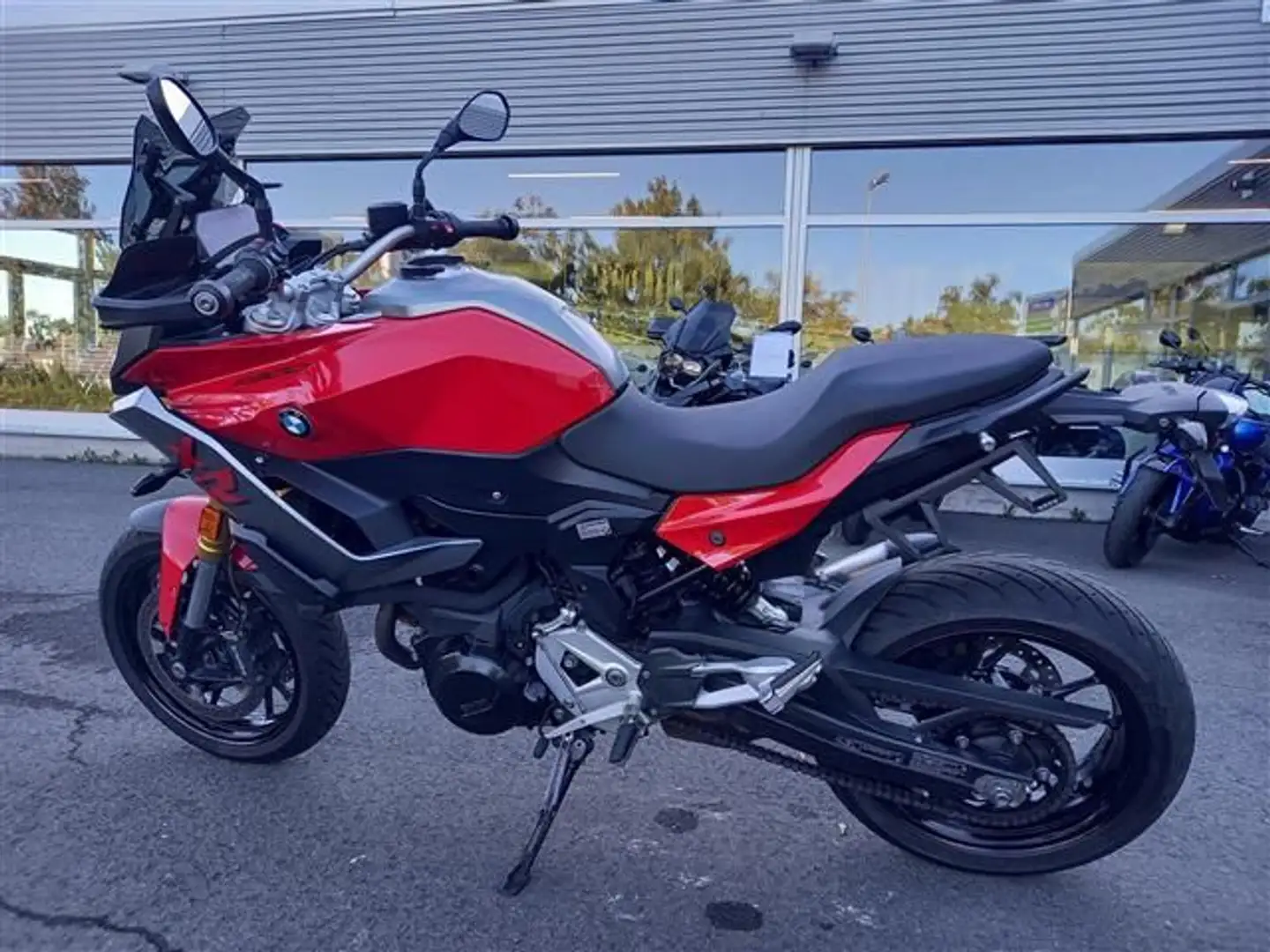 BMW F 900 XR Rot - 2