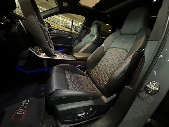 Audi RS6 view 10