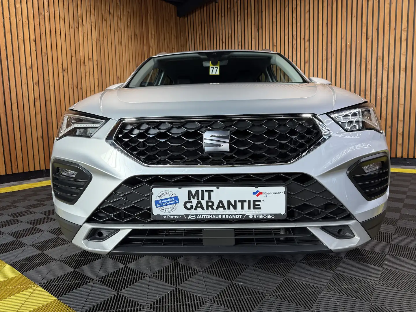 SEAT Ateca 2,0 TDI DSG *Navi*LED*Kam*Virtual*AHK*ACC* Silber - 2