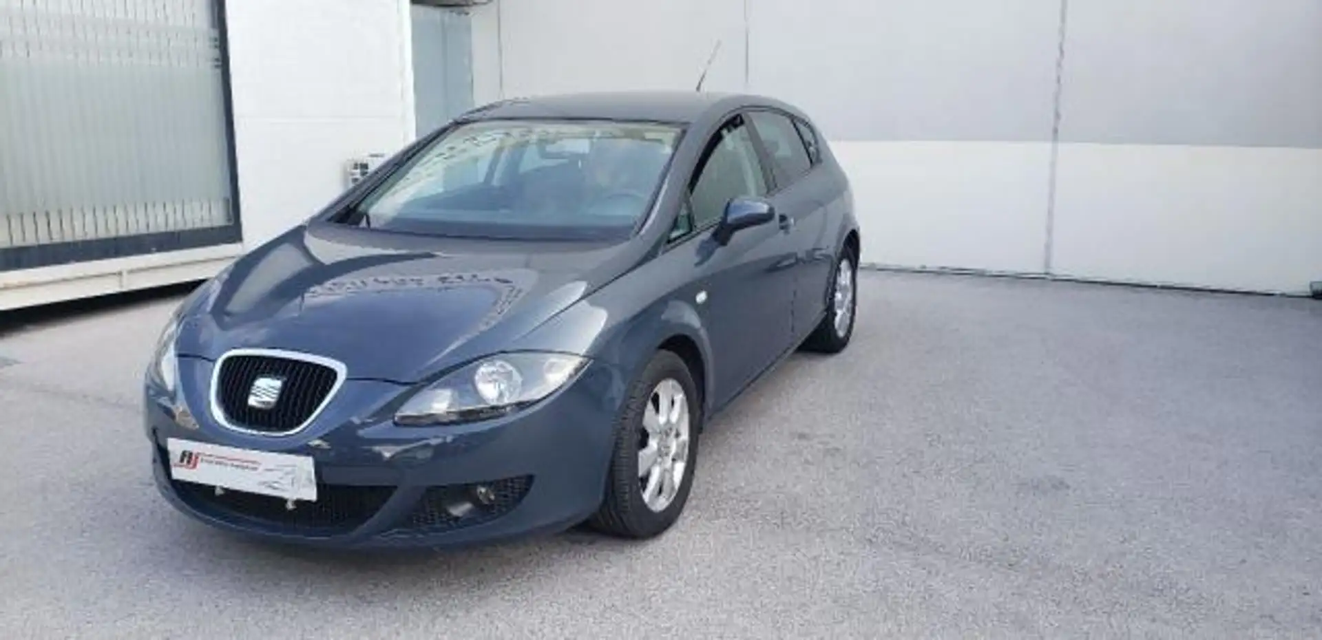 SEAT Leon 1.9TDI Reference Gris - 1