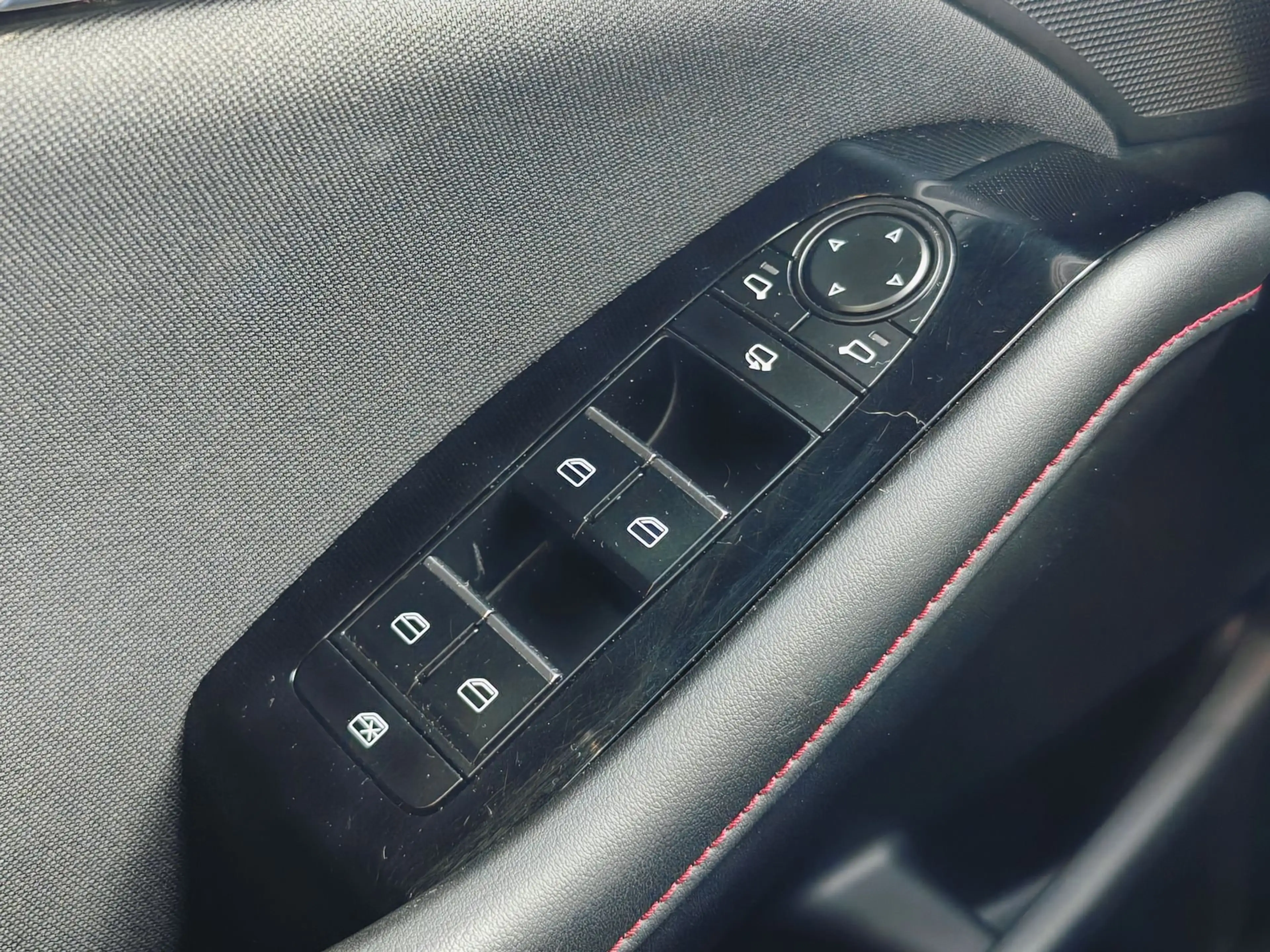 Mazda 3 2.0 E-Skyactiv X Homura — photo 13
