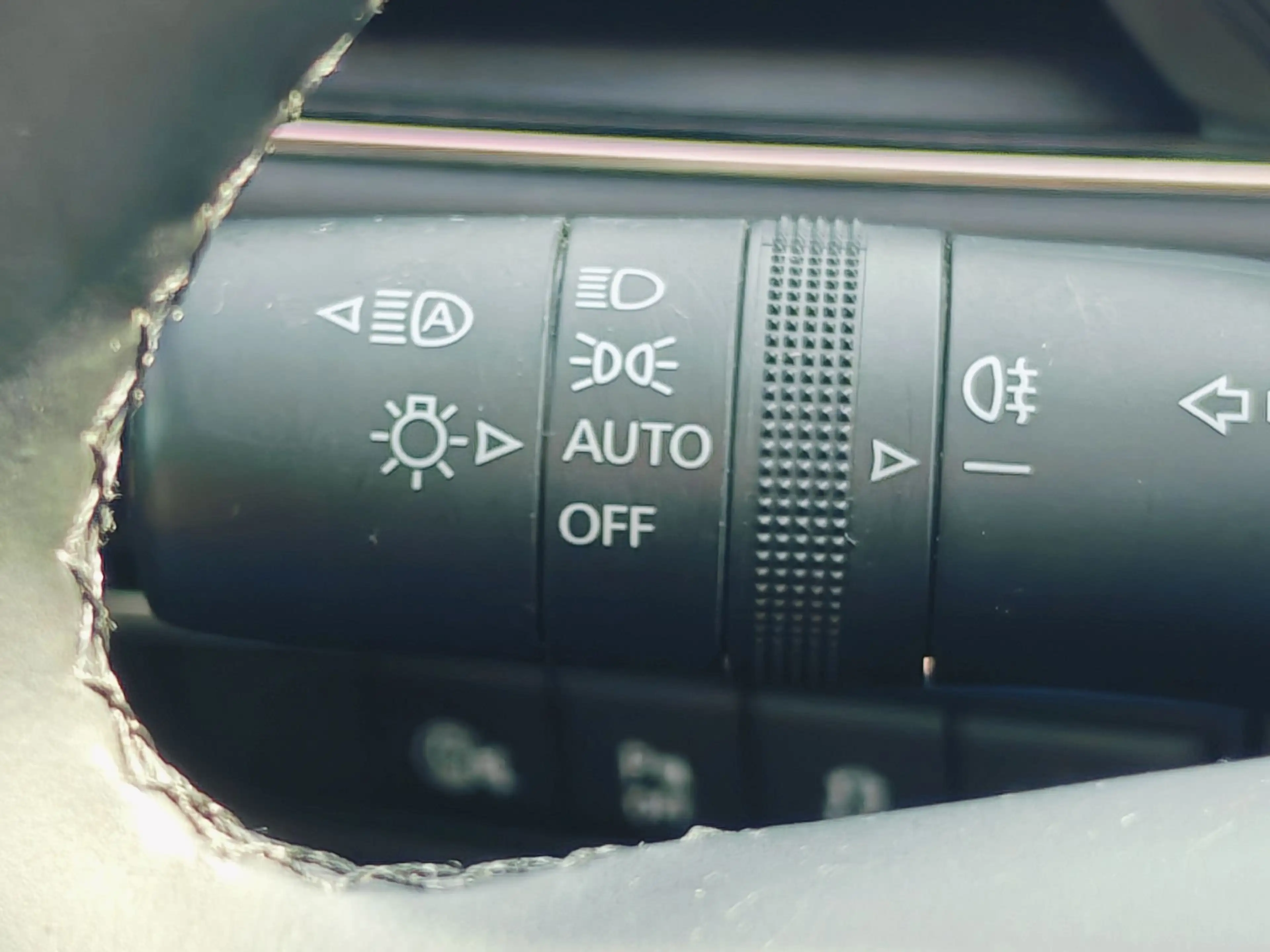 Mazda 3 2.0 E-Skyactiv X Homura — photo 14