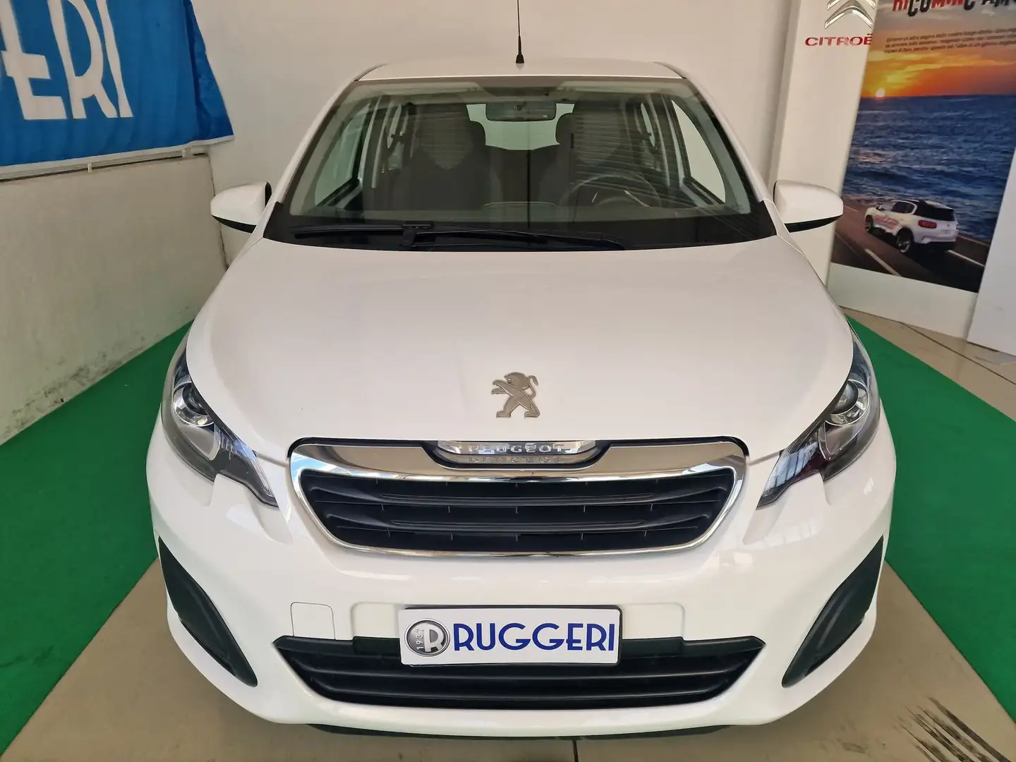 Peugeot 108 VTi 72 S&S 5 porte Active Bianco - 2