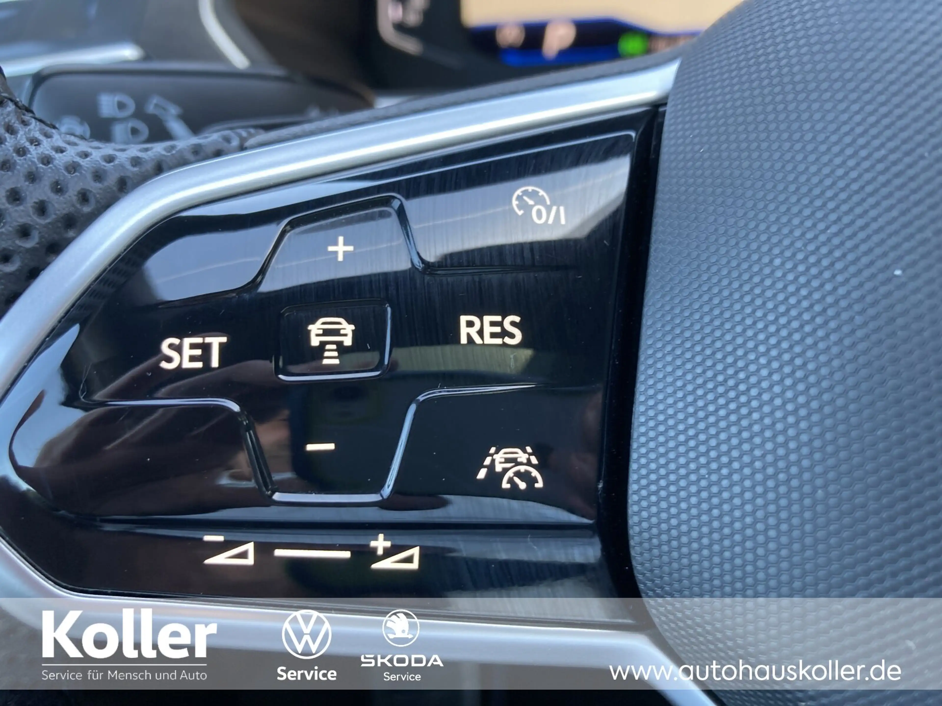 Volkswagen Tiguan Allspace Tiguan Allspace 2.0 TDI DSG 4MO R-Line AHK Pano BC — photo 17