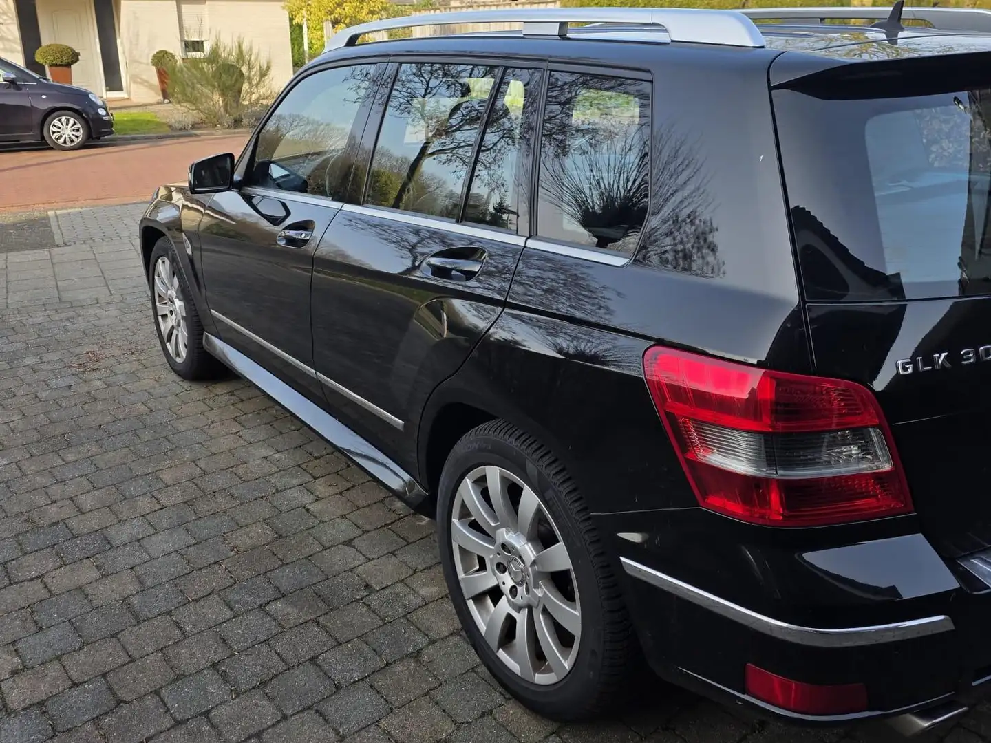 Mercedes-Benz GLK 300 GLK 300 4-Matic Schwarz - 2