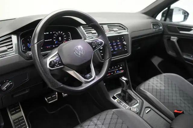 Volkswagen Tiguan Allspace view 13