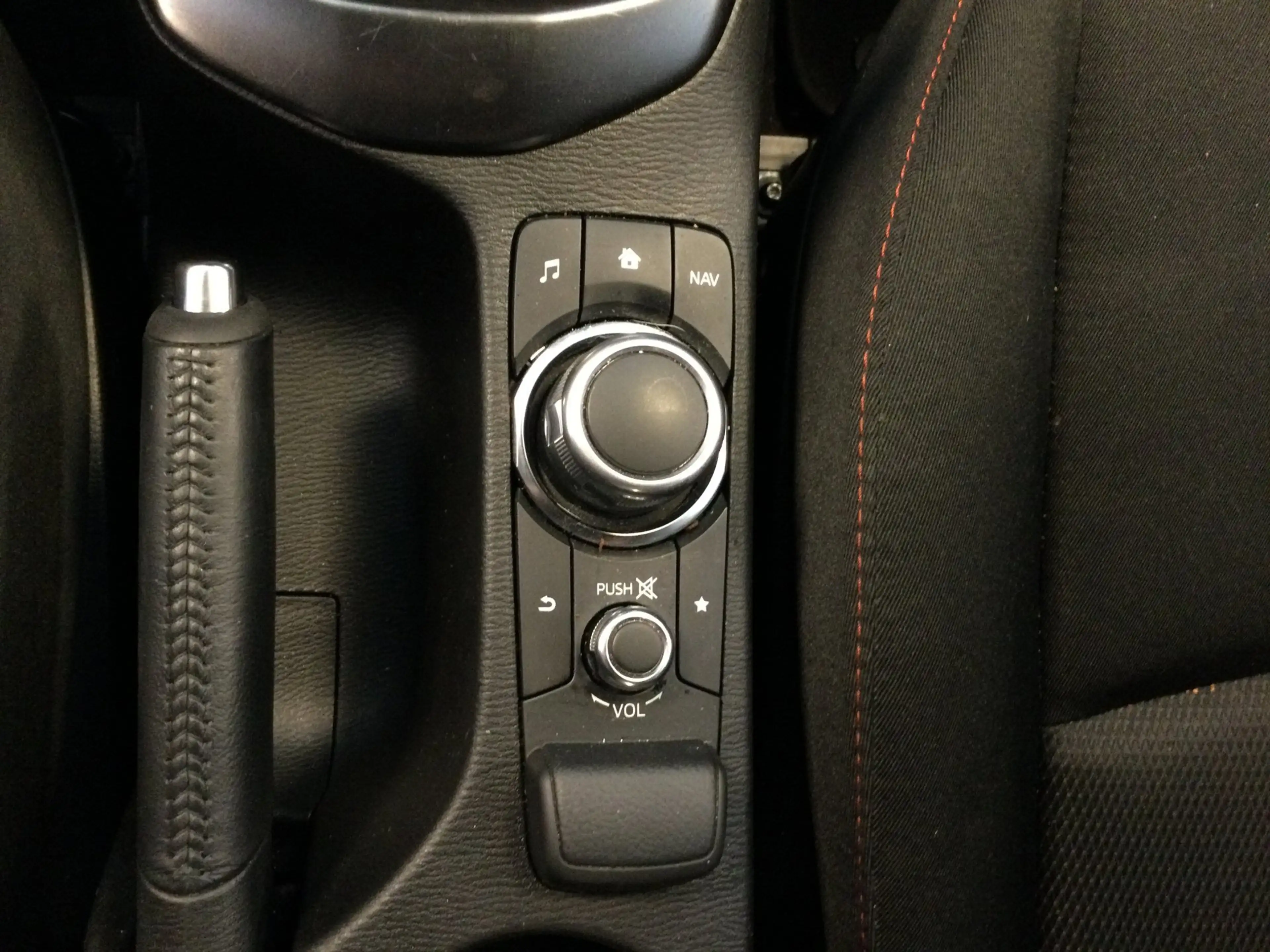 Mazda 2 1.5 e-SkyActiv-G 90 Homura Camera-PDC-Stuurverwarm — photo 11