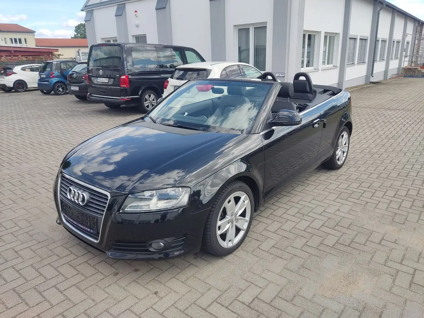 Audi A3 Cabriolet 1,8i  2.Hand Schwarz - 1