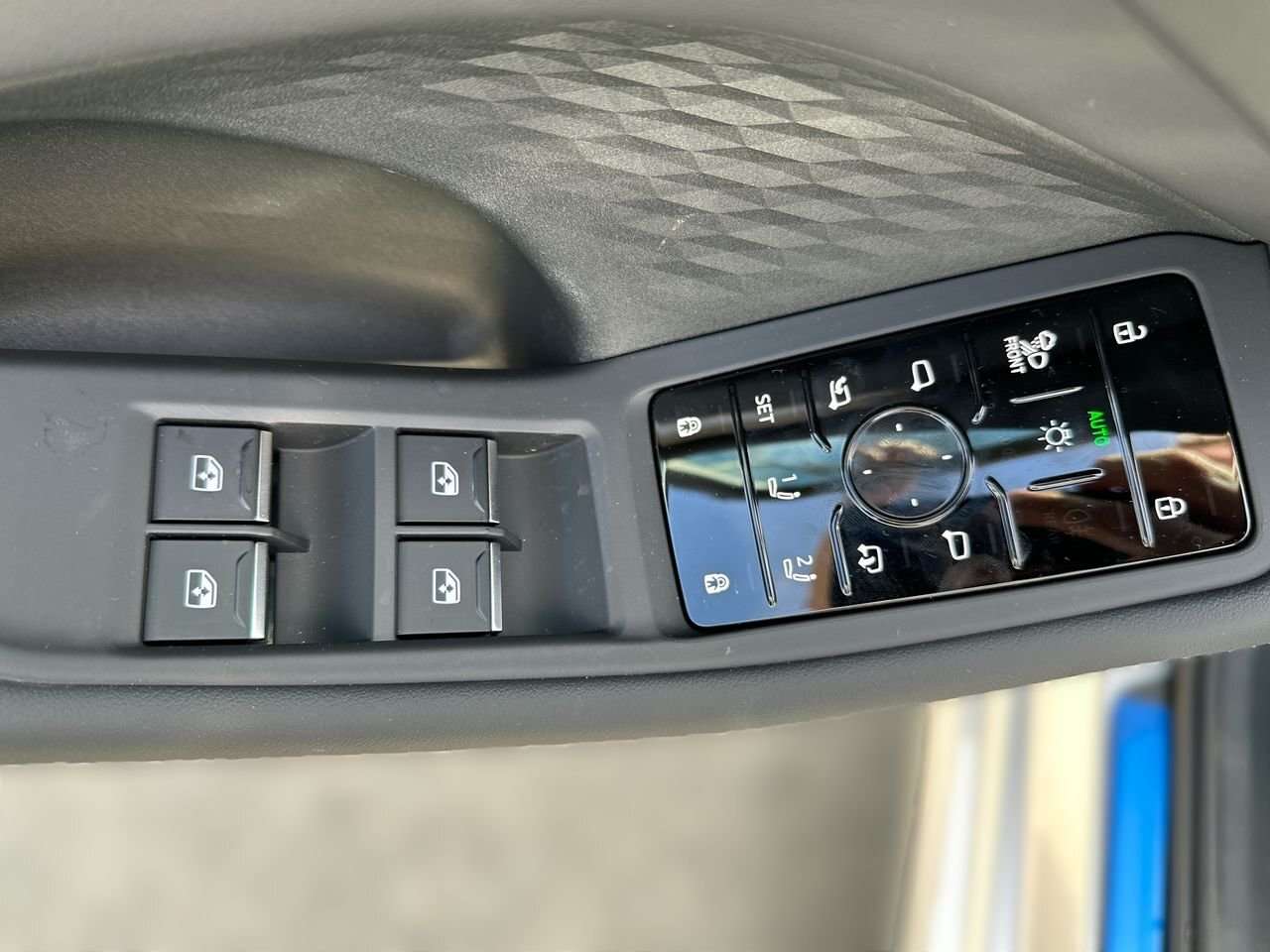 2025 Audi A5 TFSI Lease From 2.48% | Electrochromic roof thumb 21
