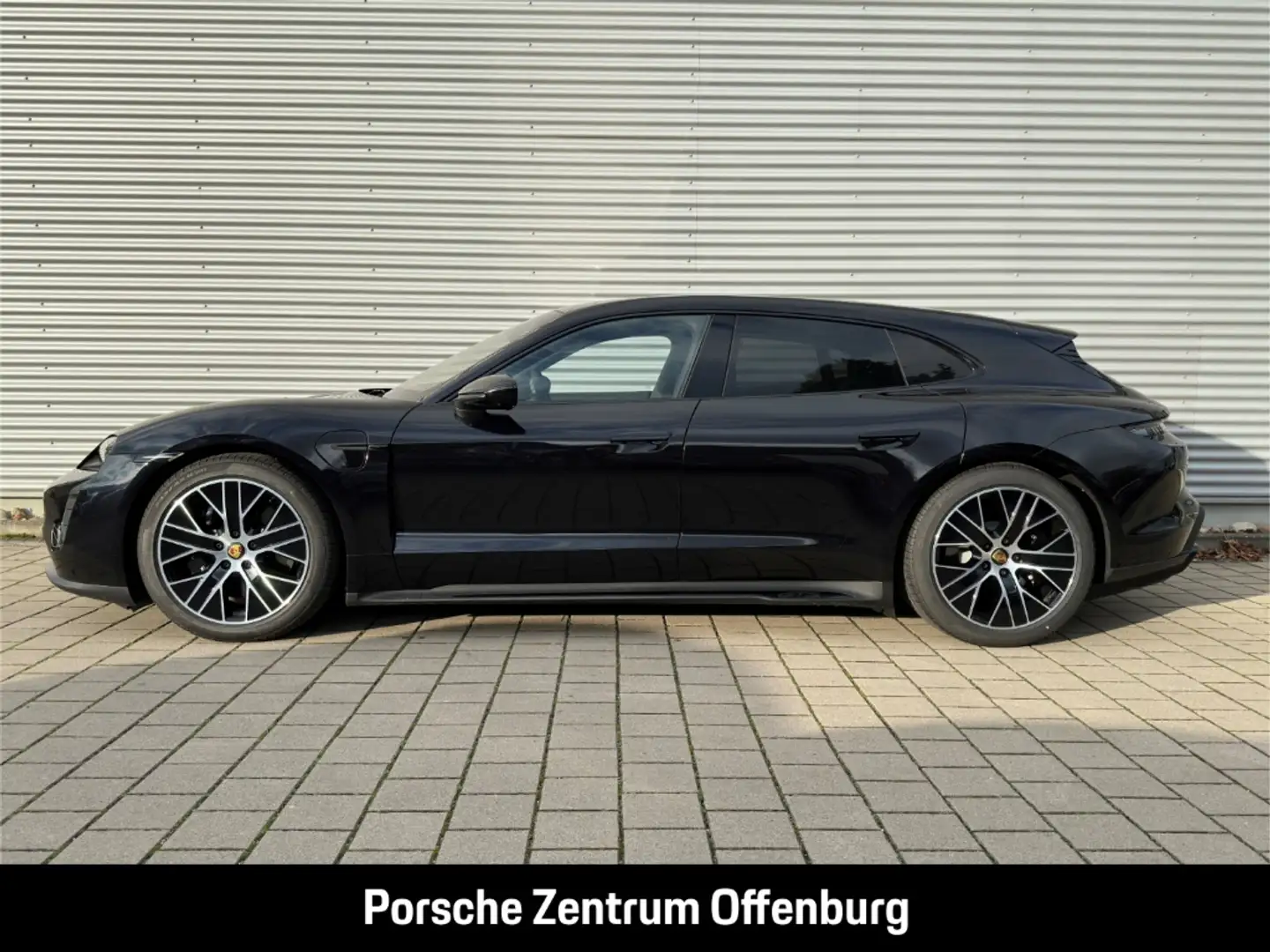 Porsche Taycan GTS Sport Turismo Noir - 2