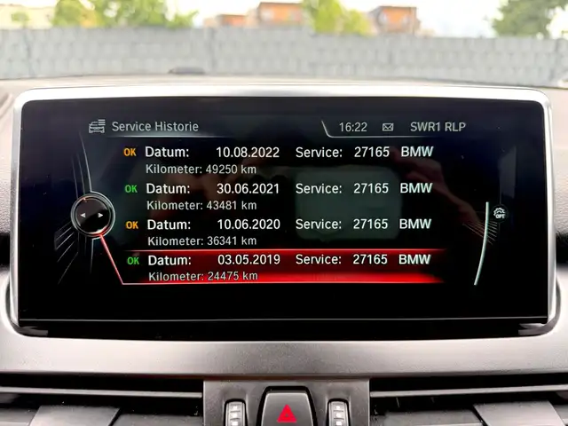 BMW 2 Series view 15