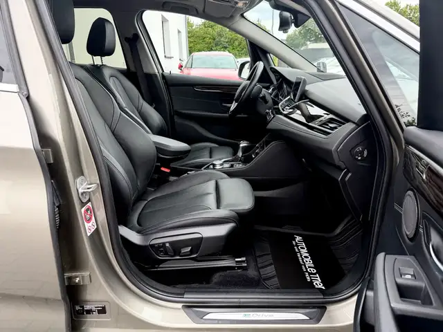 BMW 2 Series view 11
