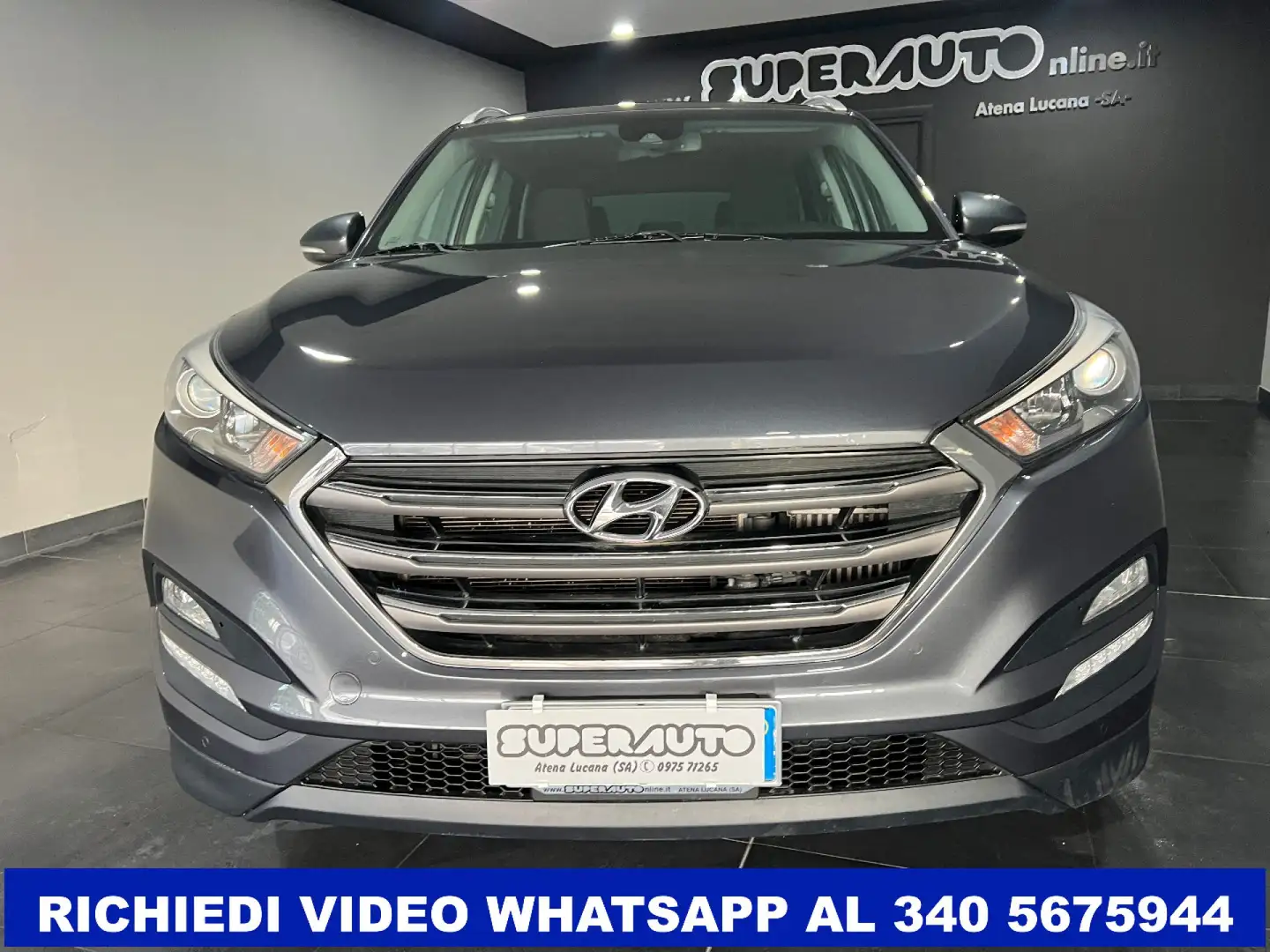 Hyundai TUCSON 1.7 CRDi XPossible 2WD 115 CV Gris - 2