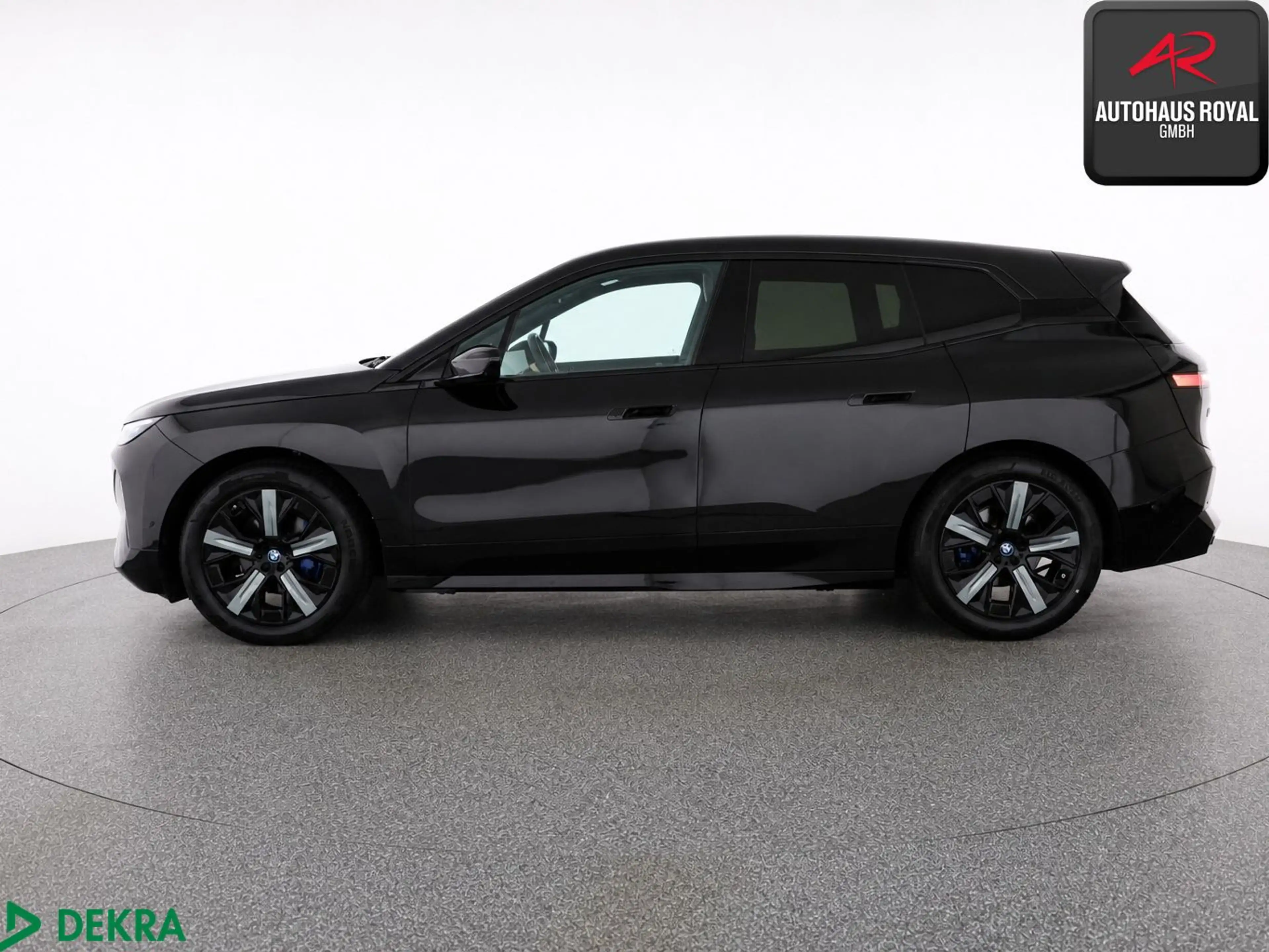BMW iX xDrive50 SPORT PANO,HUD,360GRAD,SITZKLIMA,AHK — photo 2