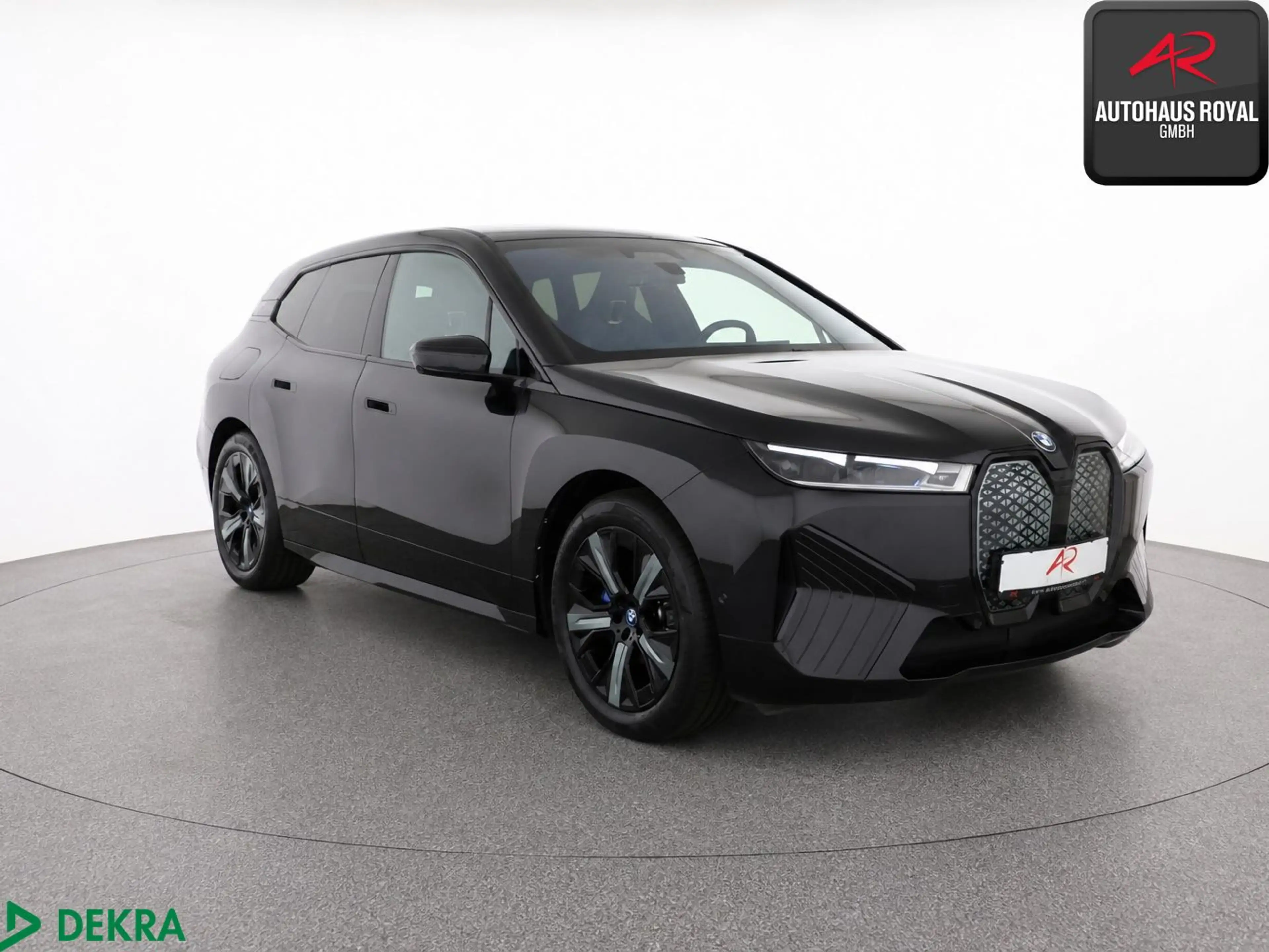 BMW iX xDrive50 SPORT PANO,HUD,360GRAD,SITZKLIMA,AHK — photo 7