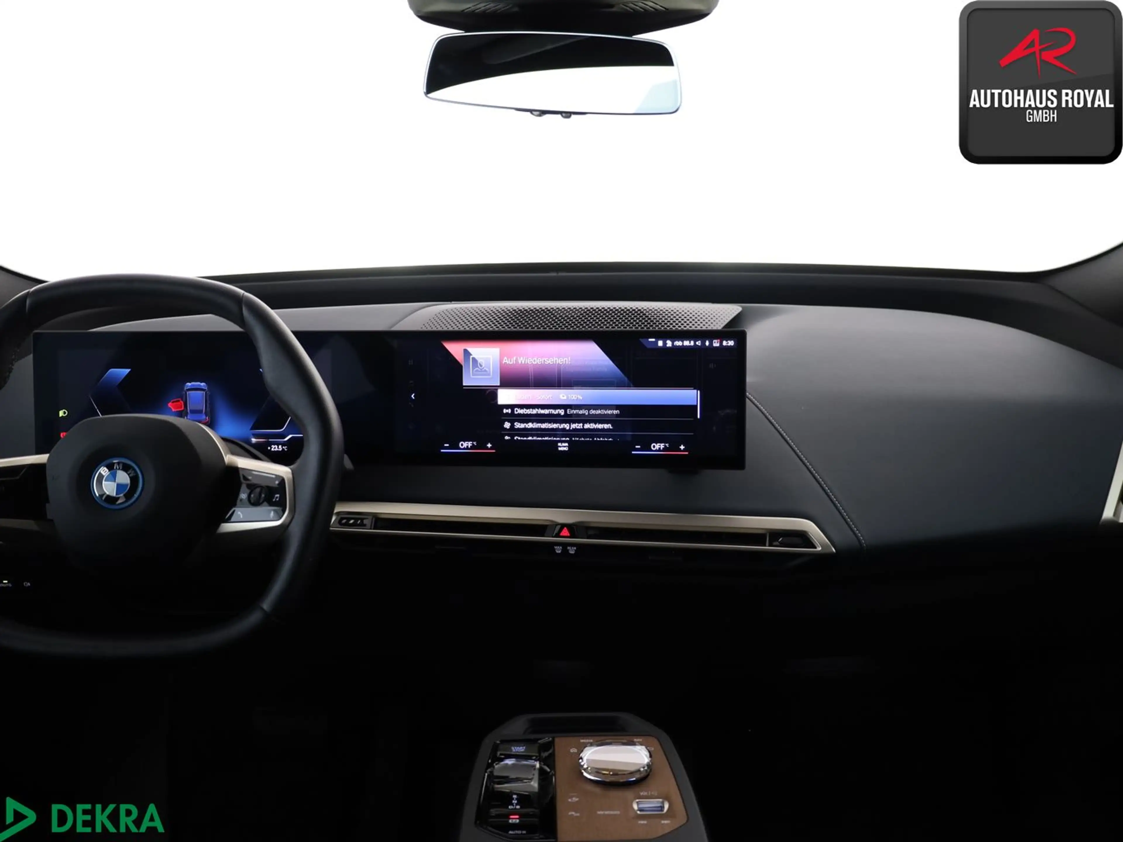 BMW iX xDrive50 SPORT PANO,HUD,360GRAD,SITZKLIMA,AHK — photo 9