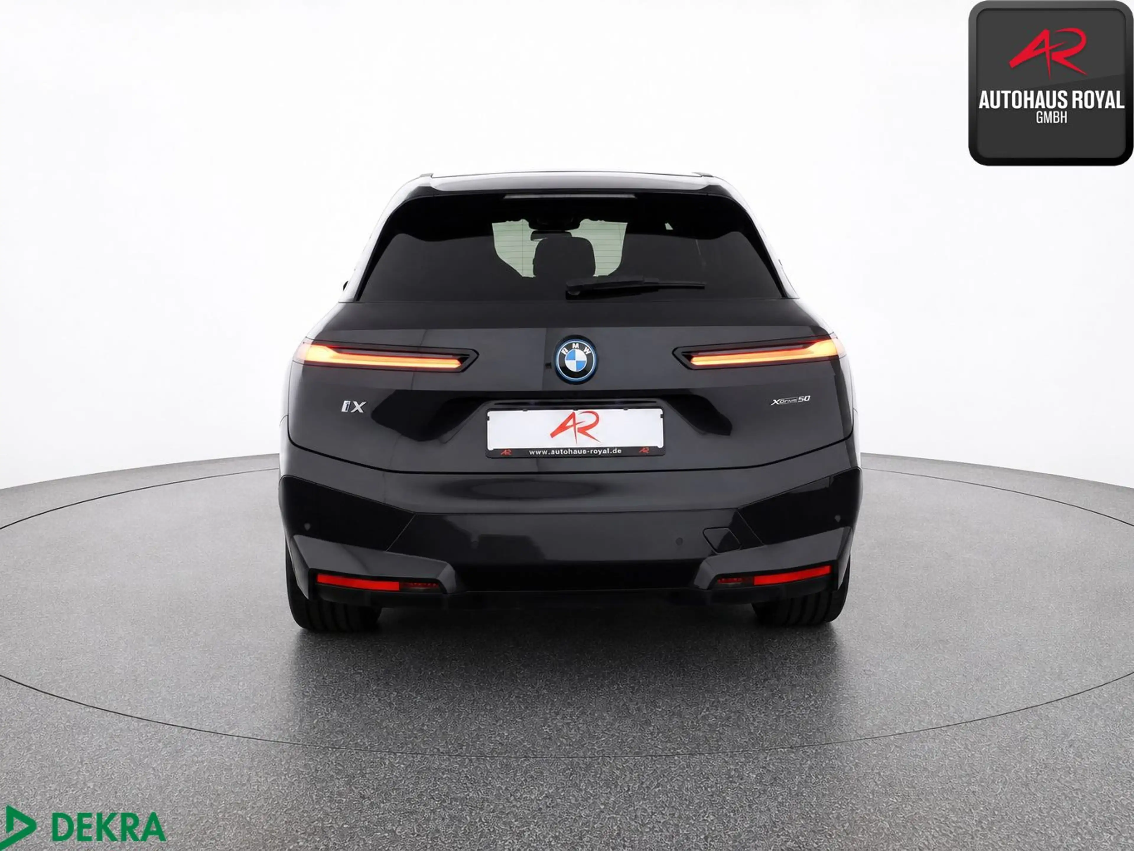 BMW iX xDrive50 SPORT PANO,HUD,360GRAD,SITZKLIMA,AHK — photo 4