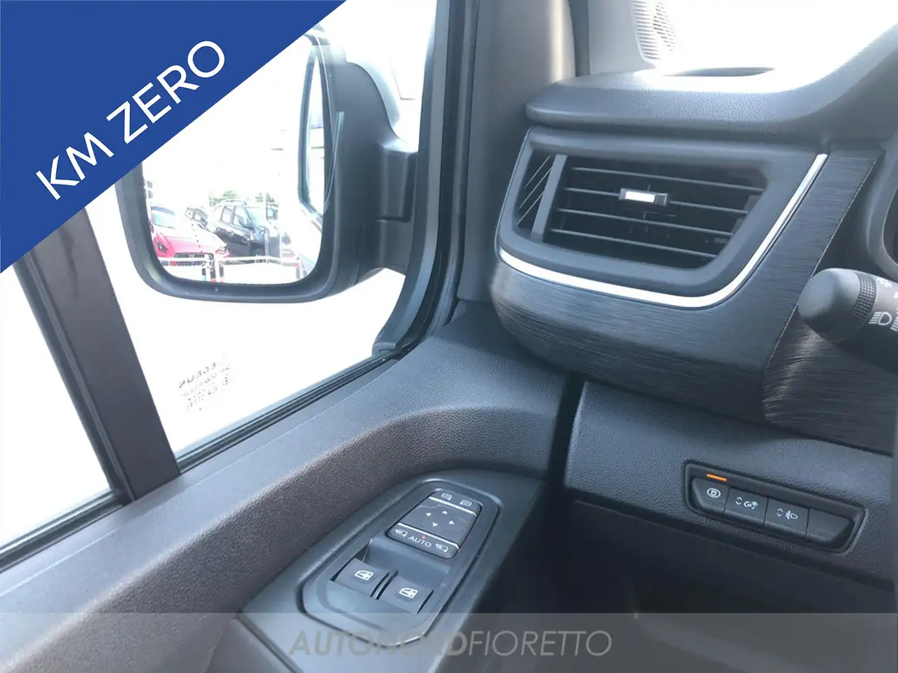 Renault Trafic 2026 — фото 12