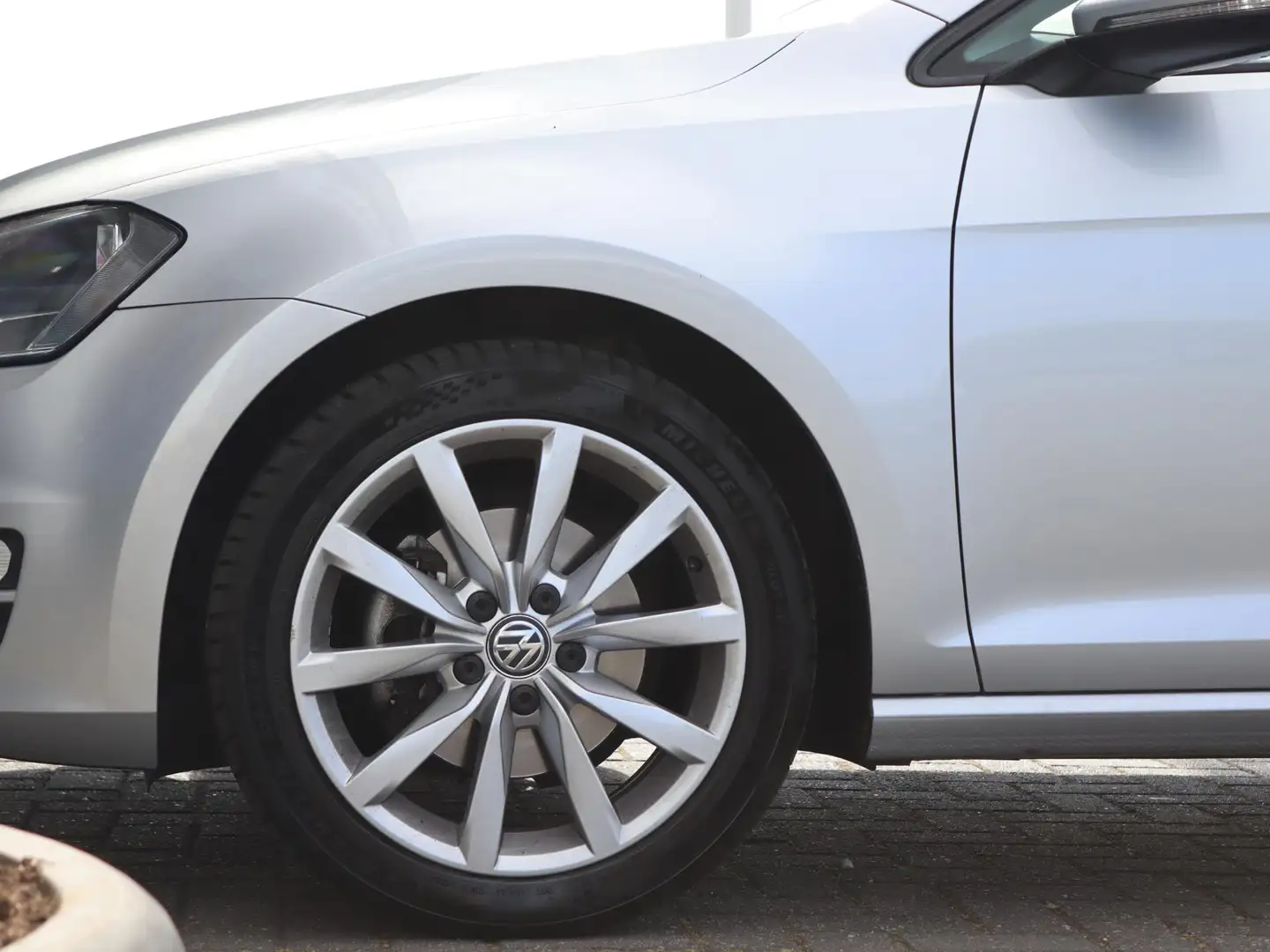 Volkswagen Golf 1.2 TSI Trendline | Airco | Cruise Control | Trekh Grau - 2