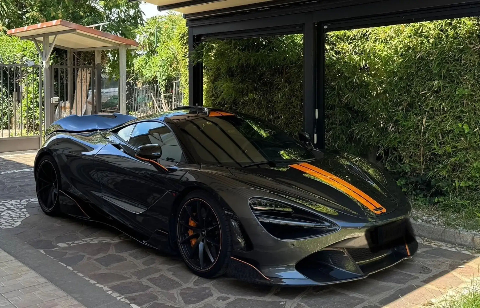 맥라렌 720S 720 2022 블랙 사진 1