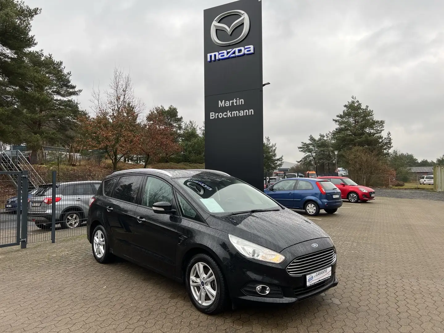 Ford S-Max 1.5 EcoBoost Business 7 Sitzer Чорний - 1