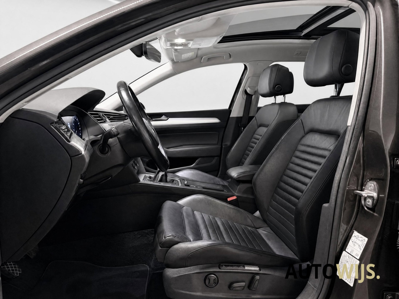 Volkswagen Passat Variant 1.4 TSI ACT Connected Series Plus|PANO|LEDER|CAMER — photo 8