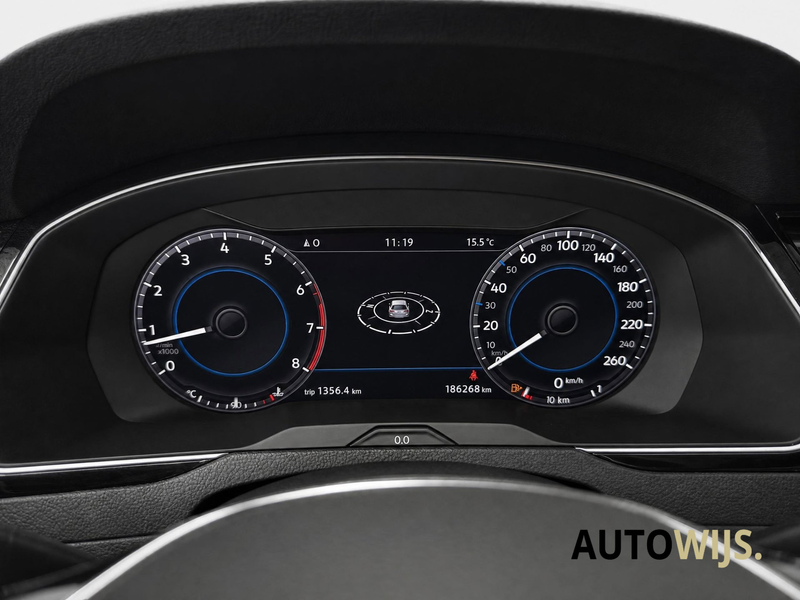 Volkswagen Passat Variant 1.4 TSI ACT Connected Series Plus|PANO|LEDER|CAMER — photo 17