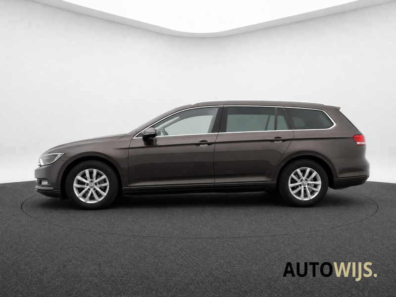 Volkswagen Passat Variant 1.4 TSI ACT Connected Series Plus|PANO|LEDER|CAMER — photo 6