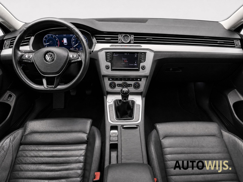 Volkswagen Passat Variant 1.4 TSI ACT Connected Series Plus|PANO|LEDER|CAMER — photo 3